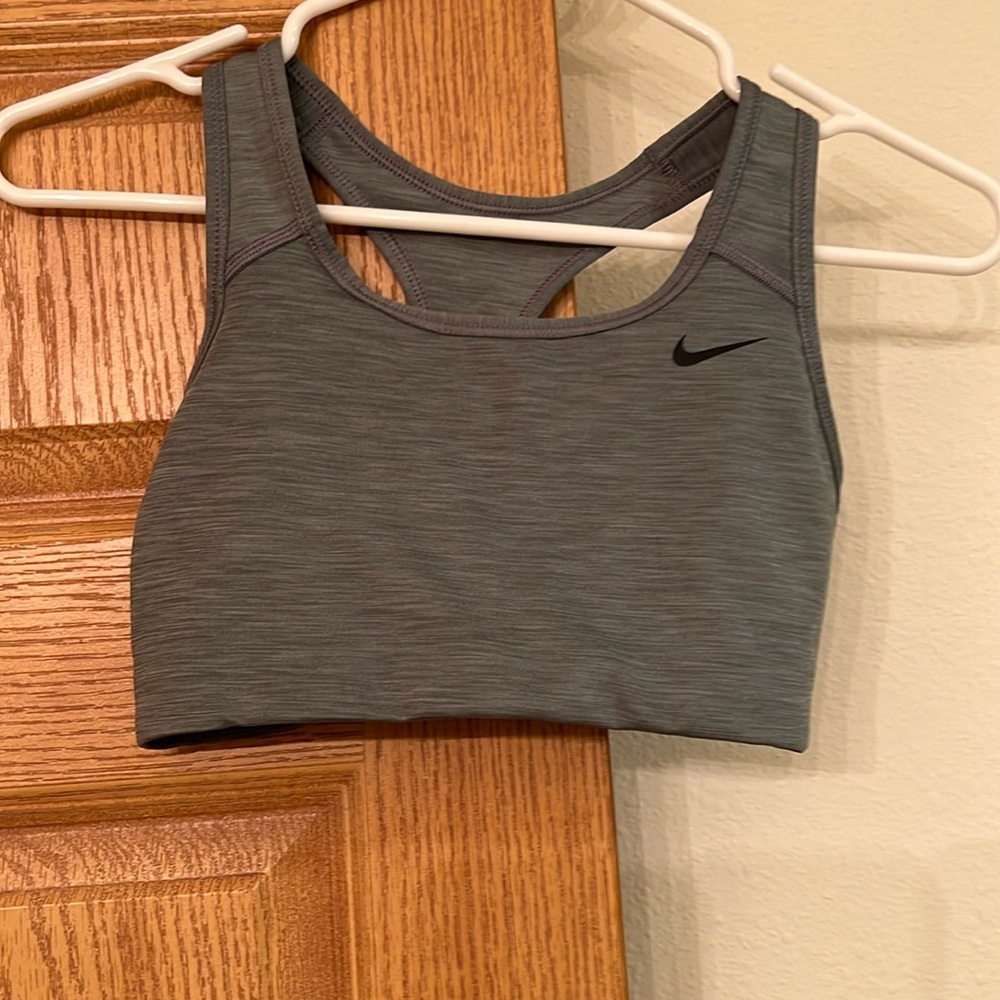 Nike Women's Dri-Fit Sports Bra Size Small NWOT